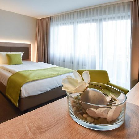 Aramis Tagungs- Und Sporthotel Gaufelden Exterior photo
