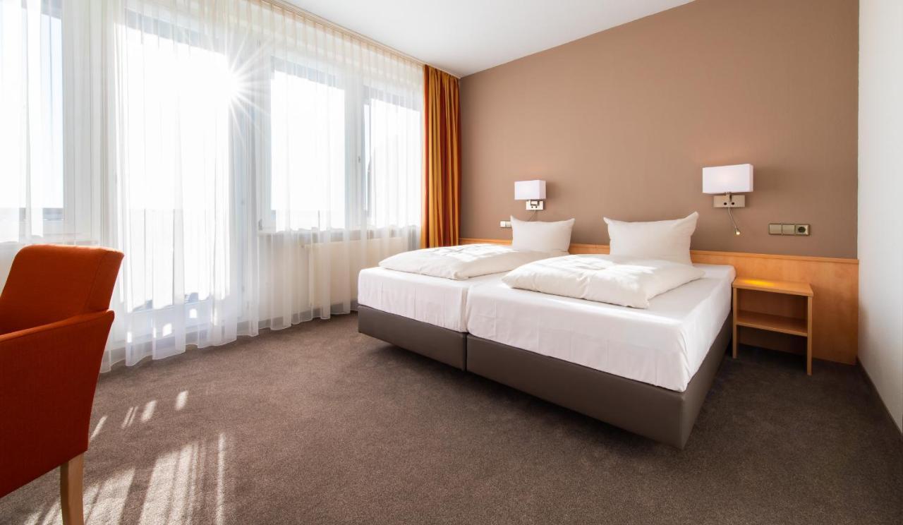 Aramis Tagungs- Und Sporthotel Gaufelden Exterior photo