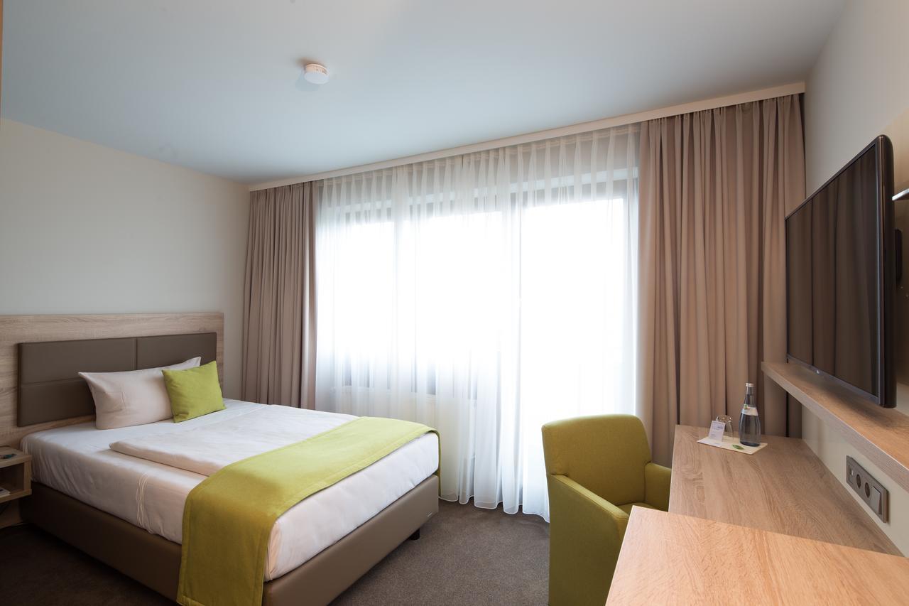 Aramis Tagungs- Und Sporthotel Gaufelden Exterior photo